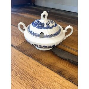 VTG ROYAL WESSEX BLUE WILLOW SOUP TUREEN  / LID & RARE  ENGLAND No Chips